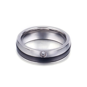 Bague de couple en acier titane argenté et noir avec une pierre de zircon claire