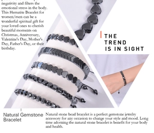 Dettaglio del set di bracciali a cuore in ematite regolabili con diverse forme e texture