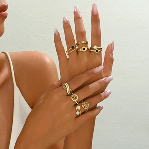 Vintage Stainless Steel Tree Of Life Ring For Women Gold Plated Roman Numeral Hollow Geometric Rhinestone Finger Ring Fashion Jewelry