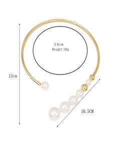 Exaggerated golden chain choker necklace with pearls and detailed size measurements