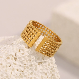 Chic 18K gold plated stainless steel mesh open ring with honeycomb texture design
