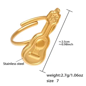Detailaufnahme des goldenen Gitarrenrings aus Edelstahl mit Größen- und Gewichtsangaben