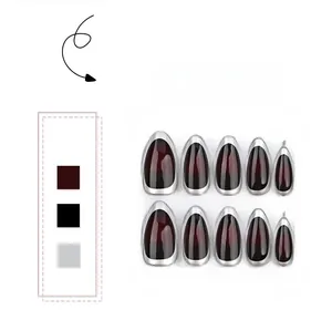 Dettaglio di unghie finte sfumate bordeaux e nere con punte francesi in argento