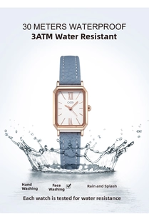 Detail einer rechteckigen Roségold-Uhr mit 3ATM wasserdichtem Spritzwasser-Hintergrund