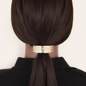 Minimalist Brushed Metal Ponytail Hair Clip Alloy Arc Shaped Electroplated Elegant Non Slip Spring Clip For Women
