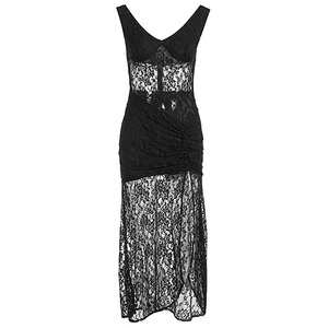 Robe longue en dentelle noire sans manches avec col en V profond et détails froncés