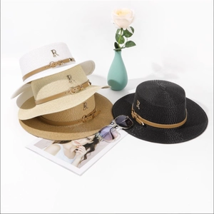Chapeaux canotiers en paille pour femme avec boucle R en strass et ruban cuir