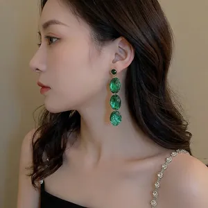 Boucles d'oreilles pendantes émeraude rétro avec strass ovales multicouches pour femme