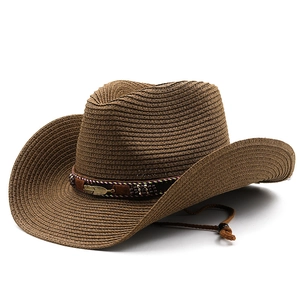 Cappello da cowboy in paglia marrone con ciondolo a piuma e cinturino regolabile estivo