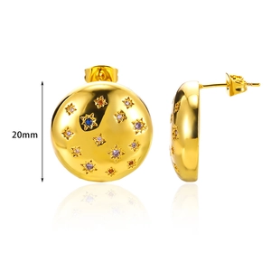 20mm gold round stud earrings with colorful star zircon inlay and 45-degree side view