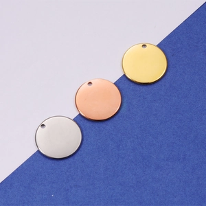 Polished stainless steel round pendant charms in gold, silver and rose gold finishes
