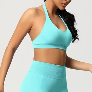 Gros plan détaillé du tissu côtelé sans couture bleu clair de l'ensemble de sport