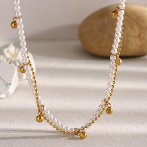 Collier Double Couche Femmes Acier Inoxydable Plaqué Or 18K Imitation Künstliche Perle Künstliche Perles Rondes Pendentif Boule Style Français Élégant