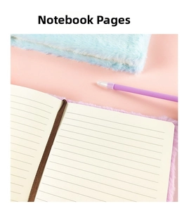 Detalle de las páginas rayadas del cuaderno de unicornio con cinta de marcador