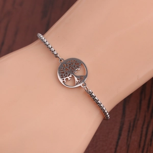 Bracelet pendentif arbre de vie argenté sur une chaîne en acier inoxydable