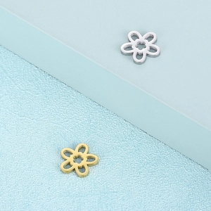 Golden and silver flower-shaped hollow stainless steel pendants for jewelry making