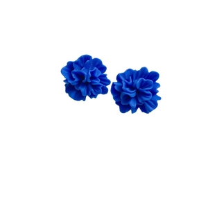 Blue flower stud earrings with detailed petals and silver needles for women