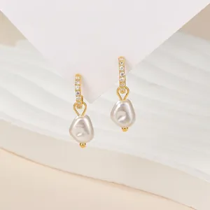Boucles d'oreilles créoles perle en argent S925 avec zircons finition dorée