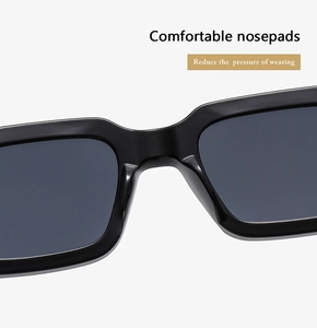 Détails des plaquettes de nez confortables sur lunettes noires pour réduire la pression