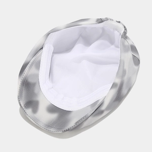 Détail de la doublure intérieure blanche respirante et de la bande anti-sueur du béret