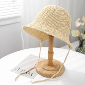 Chapeau cloche chic en coton lin beige avec liens pour protection solaire et style d'été