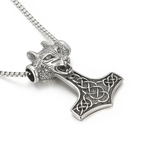 Retro punk viking wolf head hammer pendant on box chain made of vintage titanium steel