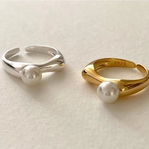 Minimalist S925 sterling silver open rings with elegant white pearls in gold and silver