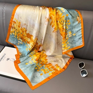 Seidenartiges quadratisches Tuch mit abstraktem Ölgemälde-Druck in Orange und Blau