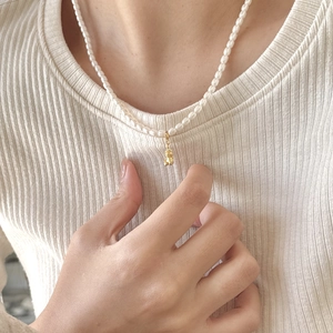 Elegant 925 sterling silver pearl necklace featuring a 3D golden bear pendant for women