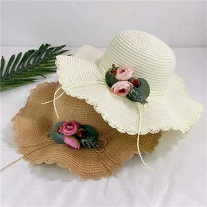 Femmes Filles Chapeau De Paille À Larges Bords Décor Floral Bord Ondulé Protection Solaire Pliable Plage Capeline D'été