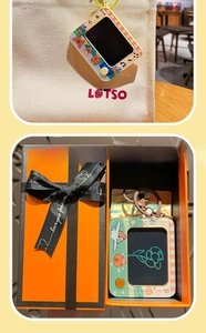 Close-up of portable Capybara drawing board toy with keychain in a premium gift box