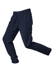 Detailansicht der dunkelblauen Hose mit verstellbarem Kordelzug und Seitentasche