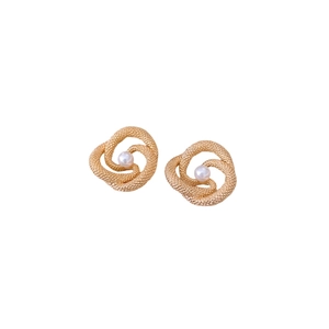 Vintage gold hollow twisted pearl stud earrings with elegant metallic woven texture