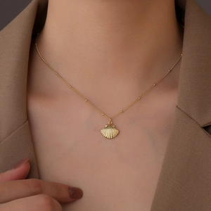 Exquisite S925 silver shell pendant necklace with golden satellite bead chain for women