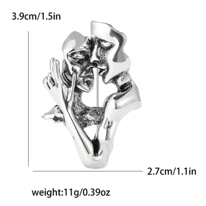 Detailed view of silver kissing lovers brooch showing dimensions 3.9x2.7cm and 11g weight