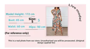 Blumenkleid mit V-Ausschnitt, hohem Seitenschlitz und elastischem Taillendetail