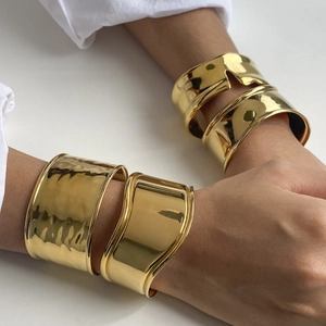 Irregular Wide Open Cuff Bracelet Stainless Steel Hammered Texture Mirror Polish Statement Bangle Minimalist For Women