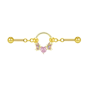 Detailansicht von rosa Herzzirkon und Schmetterlingsflügeln an goldenem Piercing-Stecker