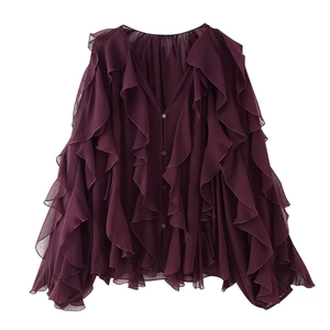 Camicia in chiffon viola scuro da donna con scollo a V e balze a strati e bottoni