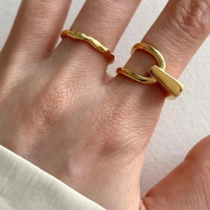 Minimalist gold 925 sterling silver rings with textured wavy and geometric link designs