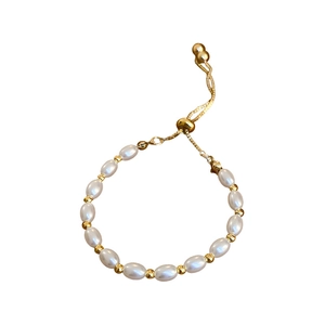 Elegant pearl beaded bracelet with adjustable gold-plated drawstring closure for women