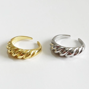 French style 925 silver croissant twisted ring in gold and silver finishes