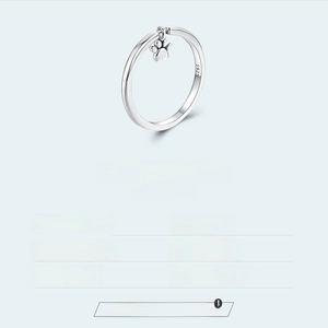 Detail view of 925 silver paw ring showing 1.5g weight and 0.17cm width specifications