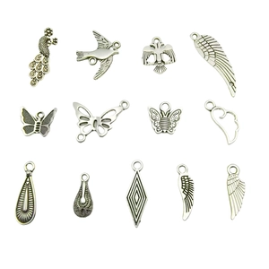 Antiksilber-Set mit Pfauen- und Schmetterlingsanhängern für DIY-Schmuck und Bastelarbeiten