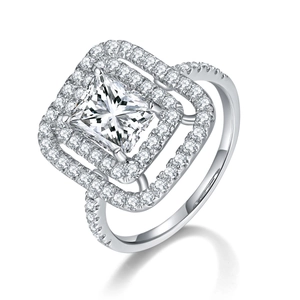 Anello in moissanite da 2 carati taglio Radiant in argento 925 con design a doppio halo