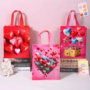 Valentine Day Gift Bag Non-Woven Fabric Heart Balloon Teddy Bear Print Handle Reusable Party Favor Romantic Pink Red Shopping Tote