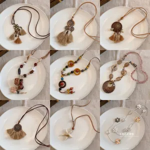 Sautoir Bohème Ethnique Perles En Bois Gland En Satin Pendentif Fleur Alliage Collier Pull Rétro Accessoire Femme