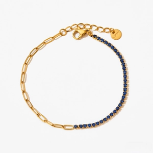 Gold-plated stainless steel paperclip chain bracelet with dark blue cubic zirconia stones