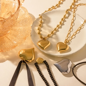 Heart Pendant Necklace 18K Gold Plated Stainless Steel Retro INS Style Minimalist Jewelry For Women Waterproof Neckwear