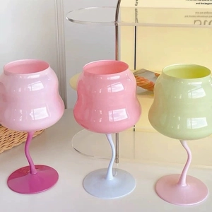 Chic macaron color crystal wine glasses with twisted stems in pink and green